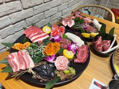 -青瓦炭韩潮烤肉(花园道店)