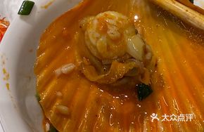 Steamed Scallops with Rice Noodles and Garlic
