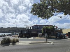 -12 Rocks Beach Bar Cafe