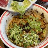 走一走.. 瞧一瞧..老北京米其林就在方砖厂