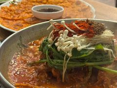 -喇喇排骨火锅·传统韩式脊骨汤(望京西园总店)