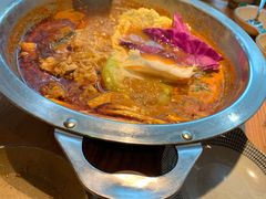 -野山舂·贵州现舂酸汤火锅(鸿通城店)