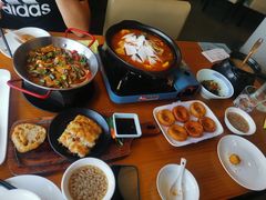 襄阳砂锅牛三鲜-莲餐厅·湖北菜·藕汤是头牌(愚园路店)