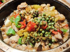 石锅牛蛙-新白鹿餐厅(龙游路总店·杭帮菜名店)