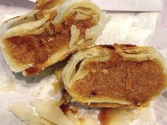 蛋黄肉松月饼-长发西饼(临顿路店)