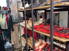 -宇不同照相馆(万嘉广场店)