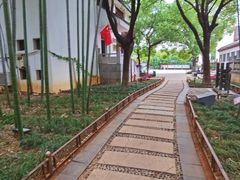 -绳金塔