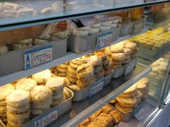 面包甜点陈列柜-采芝斋(延安路店)