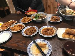 -爆炸头阿姨小四川正宗川味小吃(无任何分店)