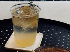 接骨木蜜父冰苏打-HUG·拥抱咖啡(郑州宝龙广场店)