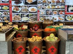 -漫月里·鲁菜海鲜小渔村(海水浴场店)