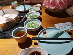 -洪氏嗨捞·广东猪肚鸡·椰子鸡火锅(西咸万象城店)