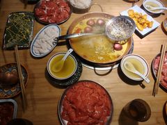 -洱火云南酸菜牛肉火锅(石景山当代商城店)