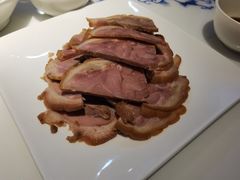 酱肘子-东方饺子王臻味餐厅(新嘉坡城店)