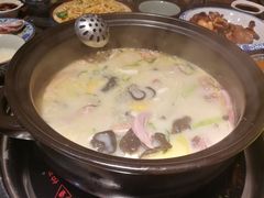 -大匠工房古船木艺术餐厅·猪肚鸡专门店(长白仙岛店)