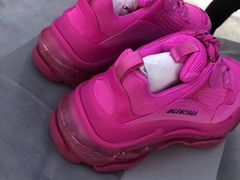 -BALENCIAGA(比斯特苏州购物村店)
