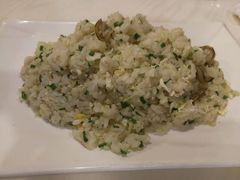 -虾弄弄海派小龙虾·牛羊蝎子火锅