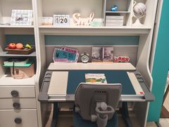 -康朴乐儿童学习桌椅(蓝色港湾店)