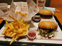 -The Habit Burger Grill 哈比特汉堡(复兴soho店)