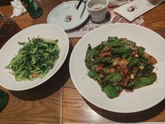 -黄泥岗·地道湖北菜(奥特莱斯店)