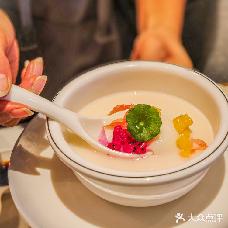 静安寺白领中午排队都吃不上的老广味道🥢