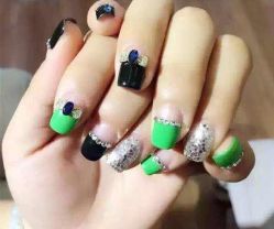 点击看大图 米卡美甲沙龙-EMILY艾枚莉美甲美睫·美颜·现磨咖啡