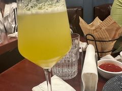 -毛毛虫酒吧