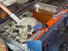 -黑色经典臭豆腐·湖南特产(步行街店)