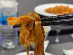 -艳阳天民俗村(公园路店)