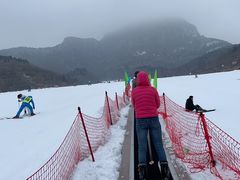 -济南卧虎山滑雪场
