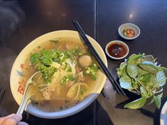 特别牛肉河粉-大头虾越式风味餐厅(光明广场店)