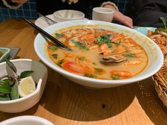 酸辣海鲜汤河粉-米纸越南小馆(金鹰世界店)