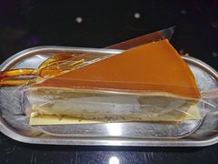 白巧克力柠檬千层-Awfully Chocolate(来福士广场店)