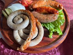 俄式烤肠拼盘-小白桦西餐厅