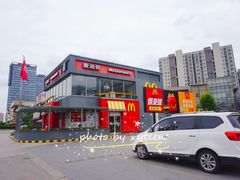门面-麦当劳(花桥得来速店)