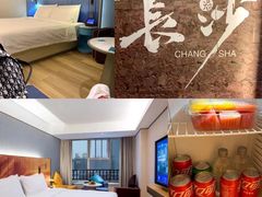 -黄兴南路步行商业街