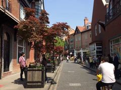 -钟书阁(松江泰晤士小镇店)