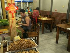 大堂-鸡爪王·烧烤·家烧海鲜(外滩老店)