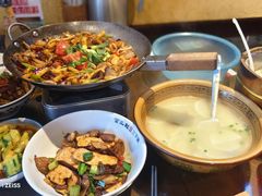 -富正毅三下锅·湘西韵味(天门山索道店)