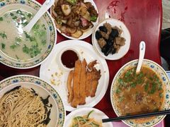 -金杨拉面王小吃面馆·牛三宝面·红烧牛肉粉