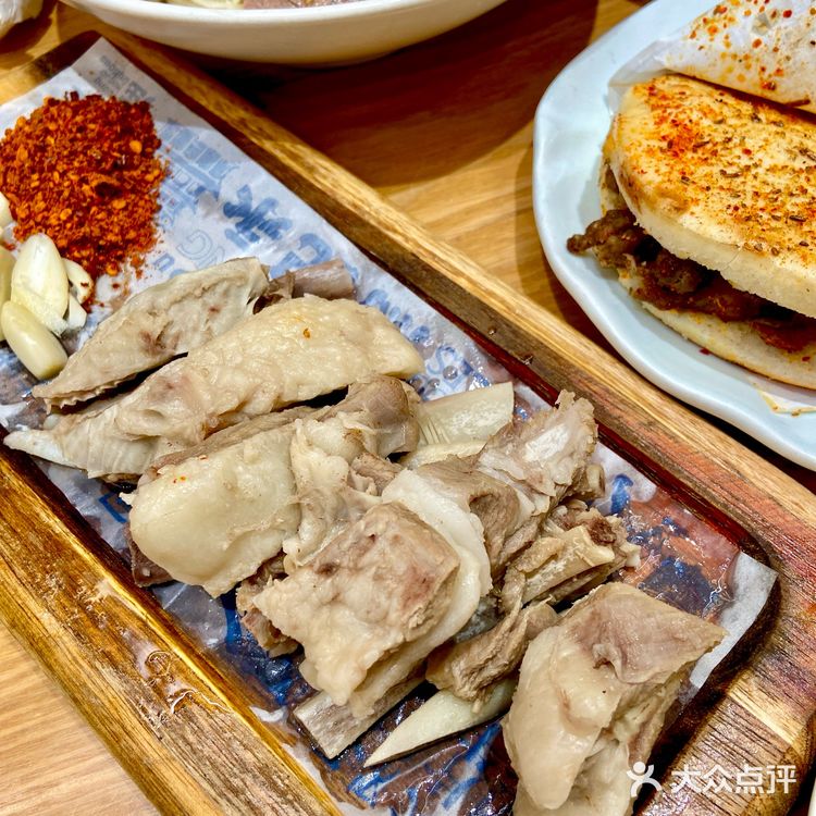 面食届扛把子，还得是马记永兰州牛肉面！