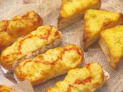 -众丁龙凤·现烤面包·蛋糕·喜饼(陈总店)