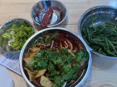 -柳州肥姨妈大骨螺蛳粉(东靖路店)