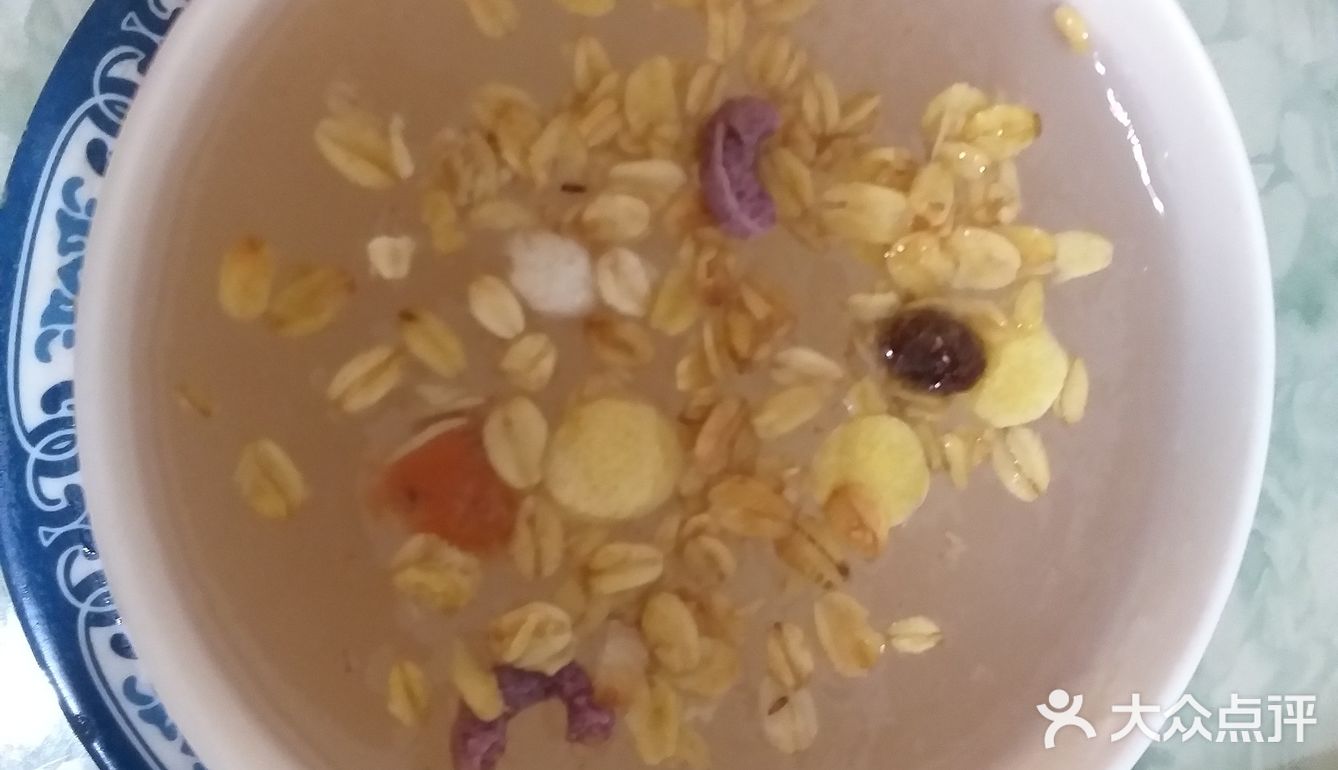 自制水果坚果冰粉