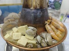 -一口猪海鲜浑锅·东北家常菜