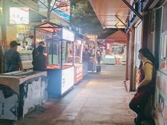 -三亚火车头万人海鲜广场