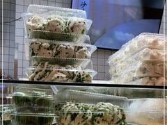 -白玉兰食品甜凤店(合生汇店)