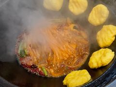 -哈尔滨烧烤·山河村铁锅炖(交大店)