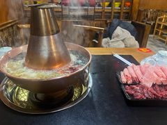 -果松木炭酸菜铜火锅·外婆参鸡汤