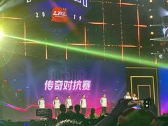 -海口骑楼小吃街